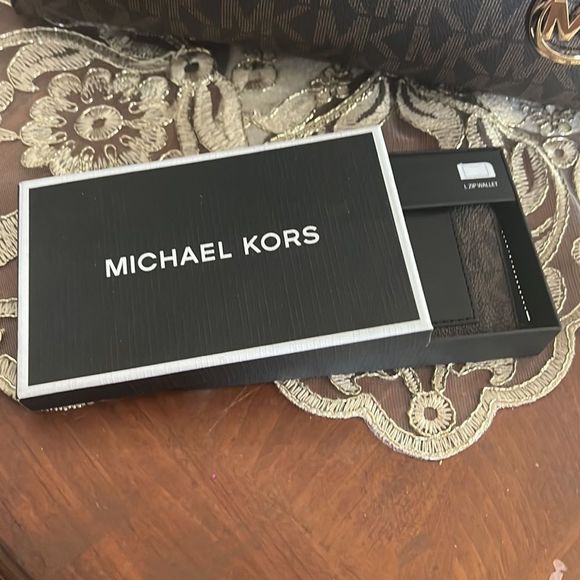 Michael Kors Logo L-Zip Around Mini Wallet- Black Canvas - Picture 2 of 5